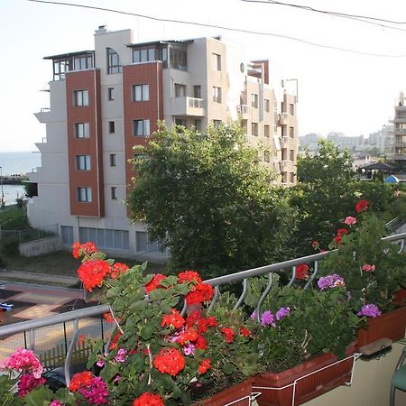 Homestay Kostadinov Pomorie Bagian luar foto