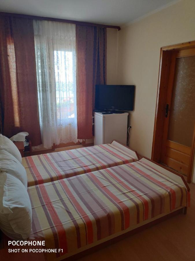 Homestay Kostadinov Pomorie Bagian luar foto