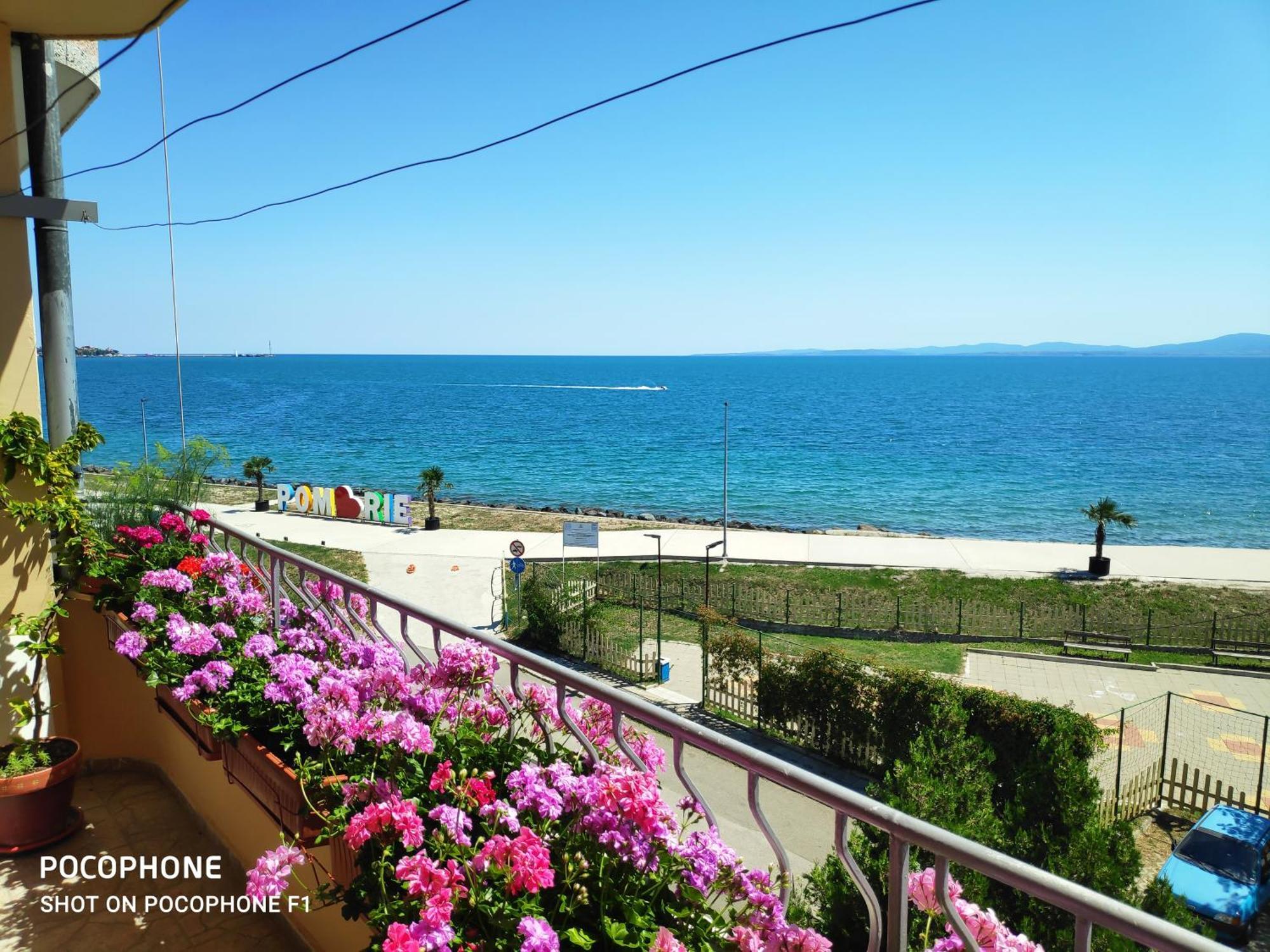 Homestay Kostadinov Pomorie Bagian luar foto