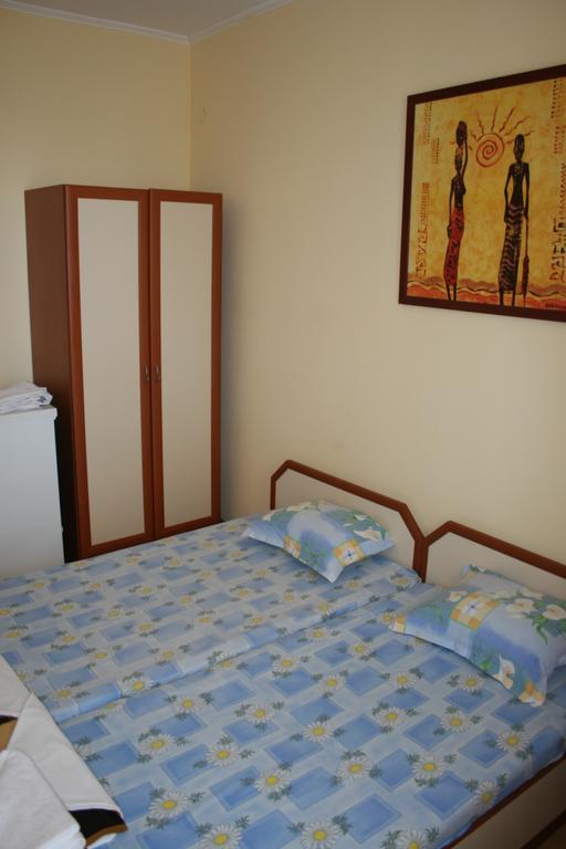 Homestay Kostadinov Pomorie Bagian luar foto